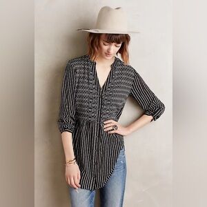 Anthropologie Maeve Calia Black & White Printed Buttondown Tunic Top Size 2